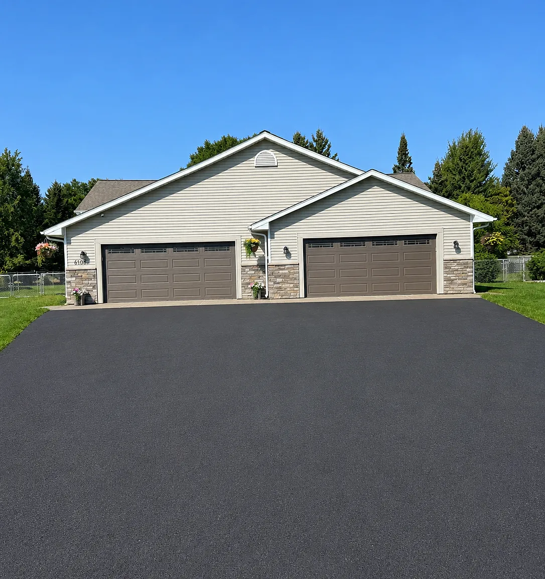3 bed, 1800 sqft, $1,800 — Photo 1