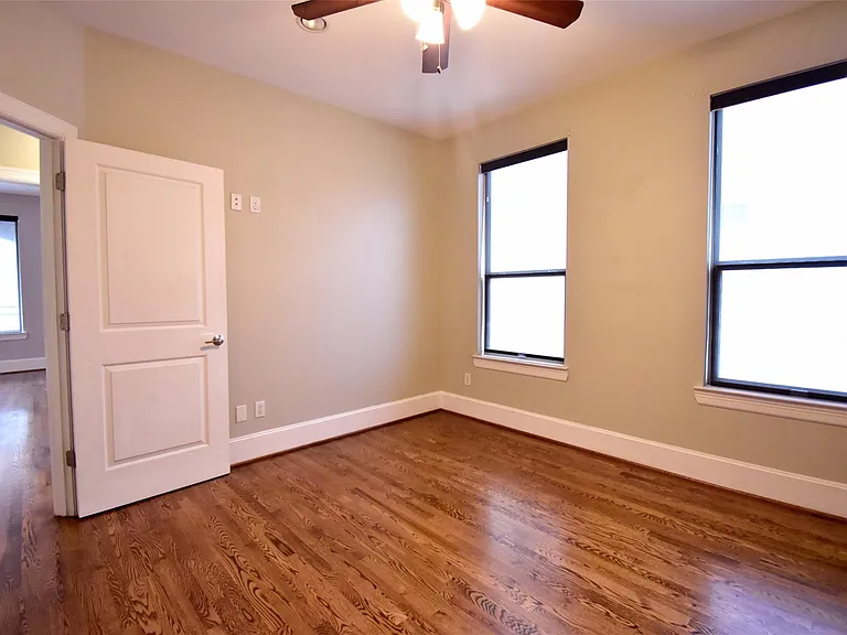 1538 W 23rd St #C — Photo 33