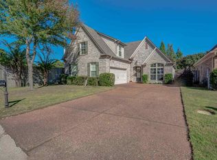 1674 W Newton Oak Cir, Memphis, TN 38117