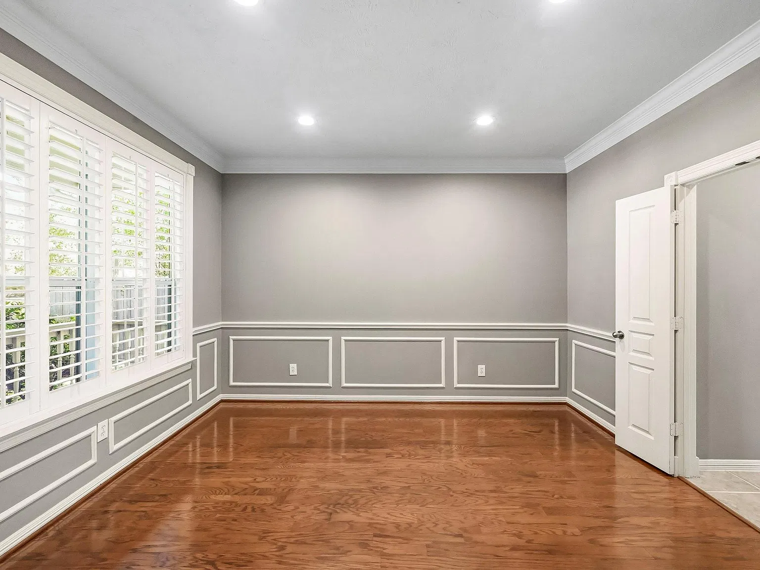 4 bed, 2.5 bath, 2554 sqft, $3,750 — Photo 4