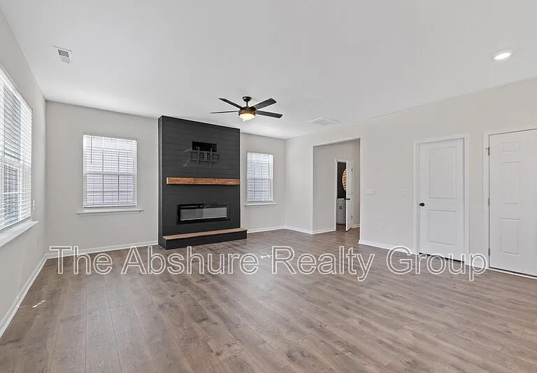 49 River Bank Rd — Photo 13