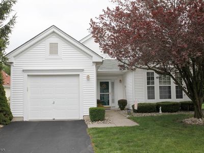 2 Coventry Cir, Belvidere, NJ, 07823