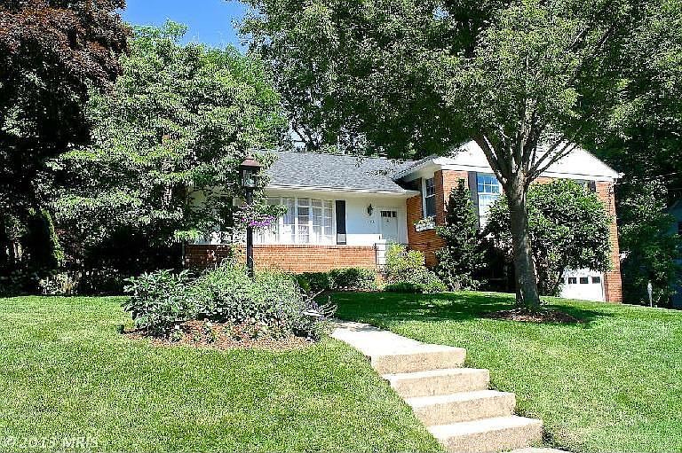 1st image of 1710 Oak Ln