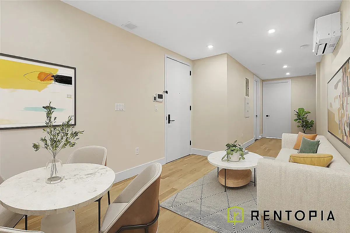 302 Graham Avenue — Photo 2