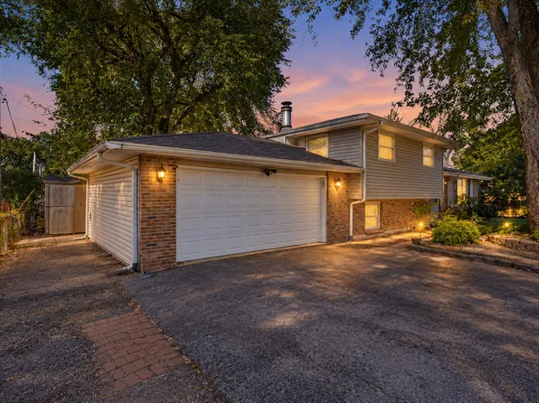 420 E Blair St, West Chicago, IL 60185