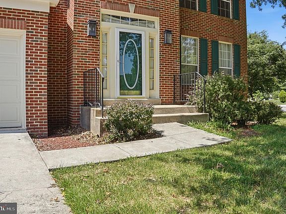 3rd image of 5704 Allwood Ct