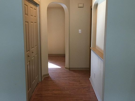 4th image of 324 Hummingbird Dr