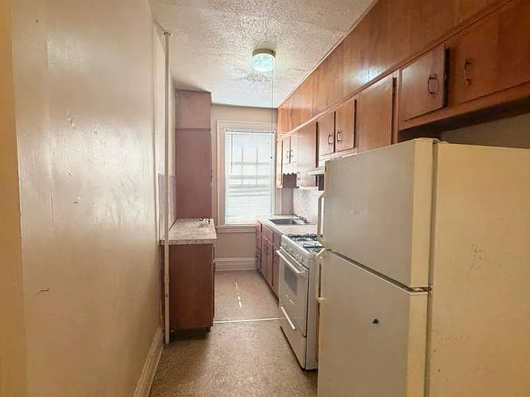 305 Main St #1A — Photo 1