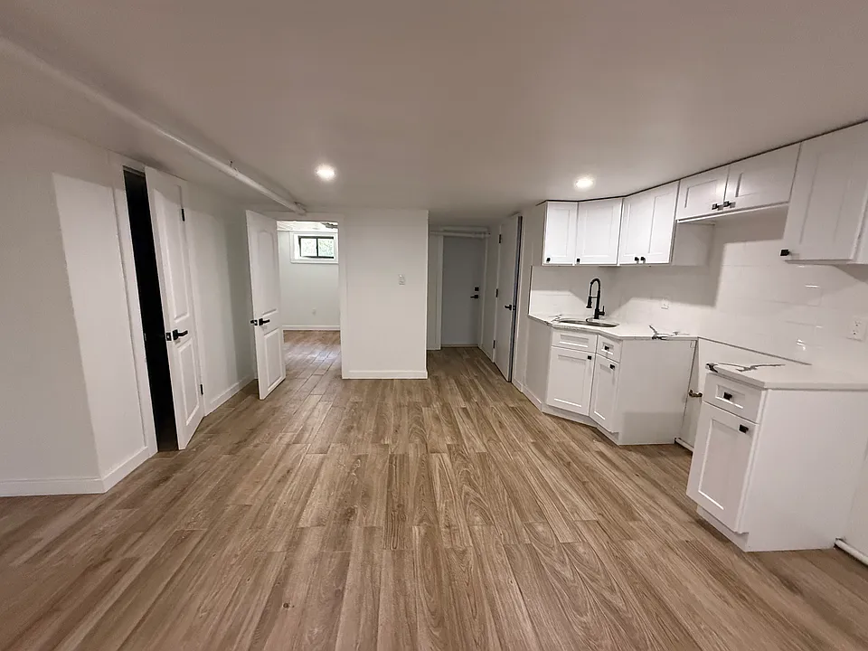 22516 Mentone Ave #1