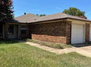 948 Irene St, Burleson, TX 76028