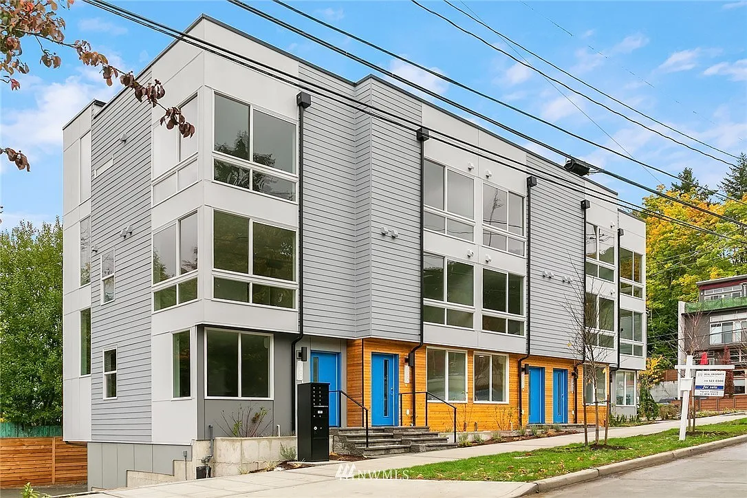 2 bed, 1040 sqft, $2,800 — Photo 1