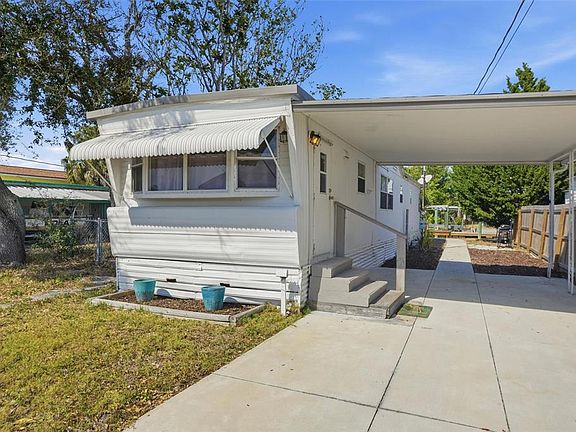 3rd image of 6727 Albatross Ln