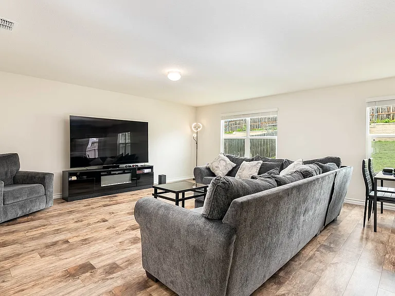 2922 Wentwood Run — Photo 2