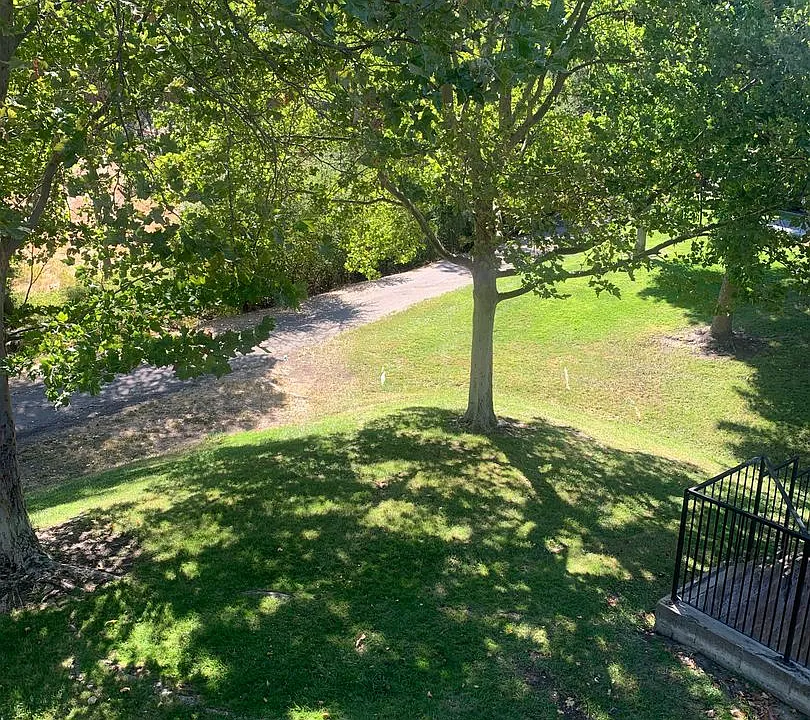 Dry Creek Apartments