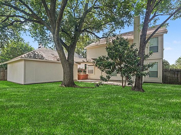 2nd image of 2218 Laurel Oaks Dr