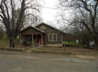 103 W Whitney St, Hamilton, TX 76531