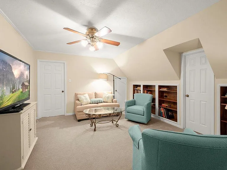 7615 Litchfield Ln — Photo 31