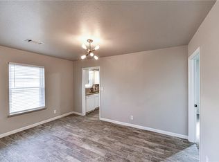6806 NW 42nd St, Bethany, OK 73008