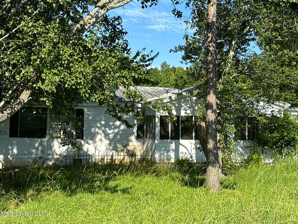 2nd image of 1421 Old Highway 43