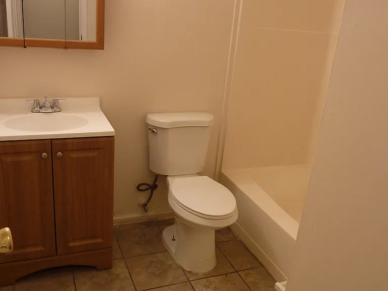 15 Muriel Ct #L — Photo 5