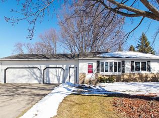 1769 Pinewood Dr, Shoreview, MN 55126