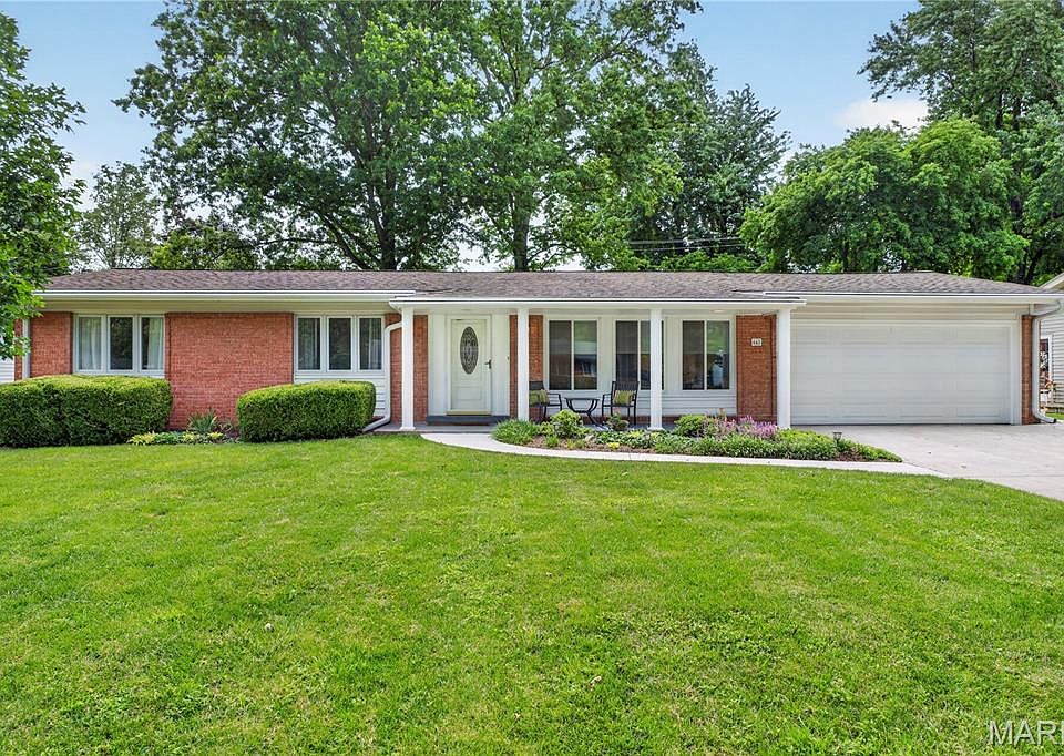 1st image of 842 Lesparre Dr