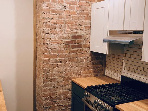3rd image of 98 Washington St APT 2
