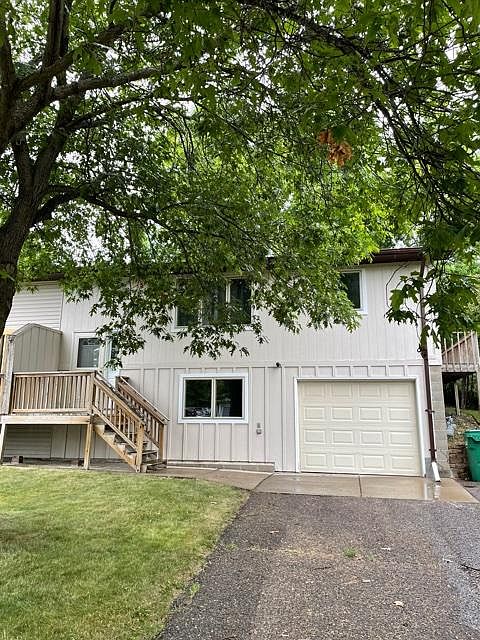 2BR/2BA Twin Home 1-car attached garage