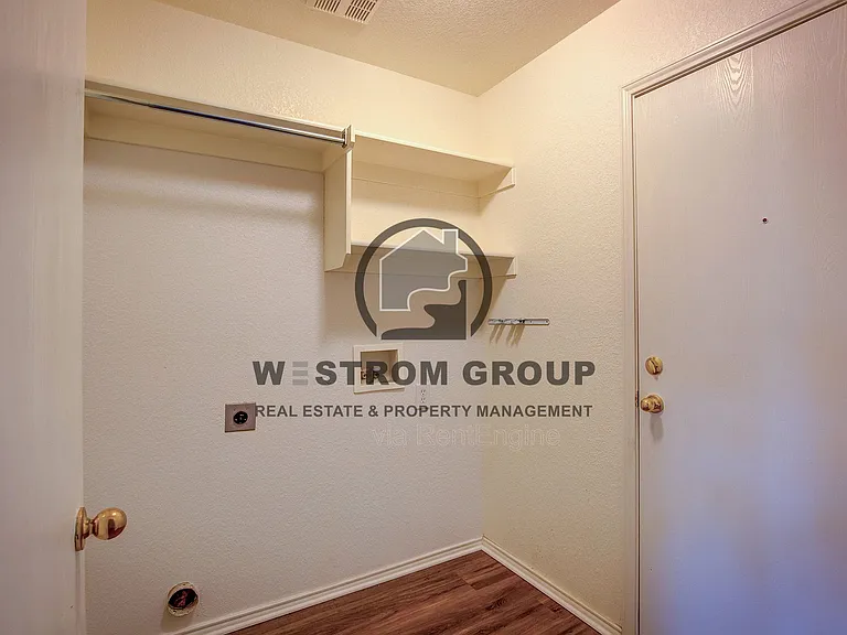 10904 Rising Mist Ct — Photo 32