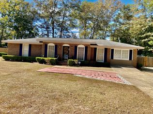 214 Meadowbrook Dr, Dothan, AL 36303