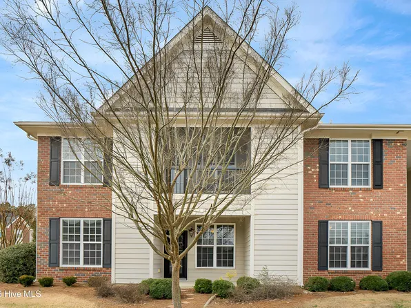 89 Gallery Drive Unit 104, Spring Lake, NC 28390