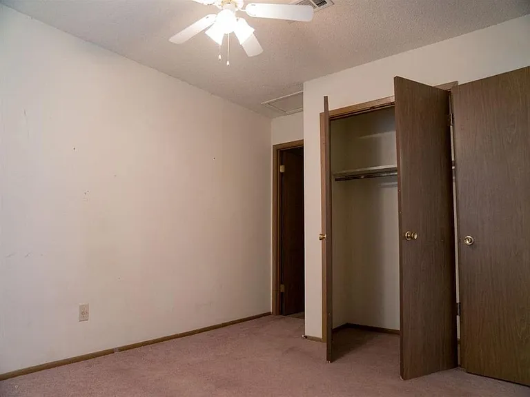 Burton Place Apts — Photo 10