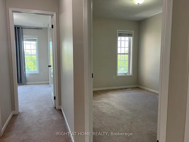 39 Golden Iris Cres — Photo 28