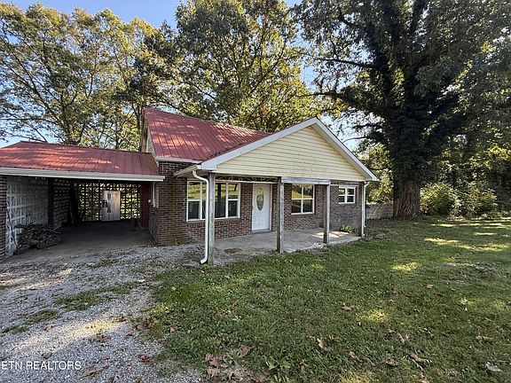3rd image of 1089 Bicknell Rd