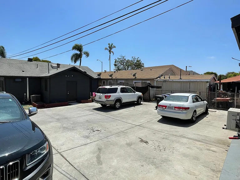2428 Imperial Ave — Photo 12