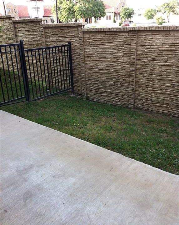 2nd image of 16100 Great Oaks Dr #38003