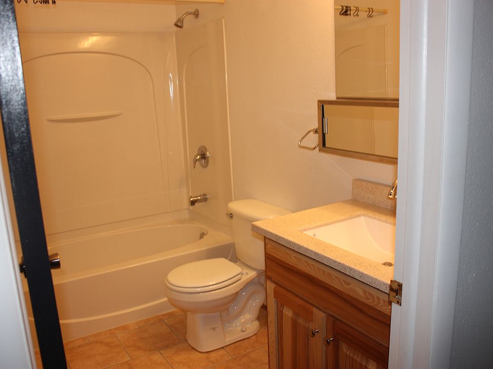 2nd image of 519 Juniper Ave APT 3