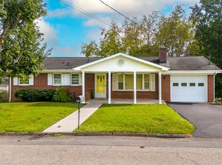 135 Montrose Dr, Bristol, VA 24201