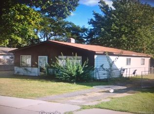 7590 Toepfer Rd, Warren, MI 48091