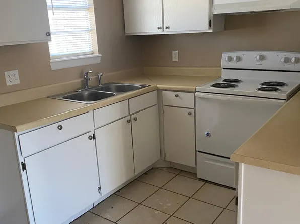 1413 Becky Ct #1413, Elk City, OK 73644