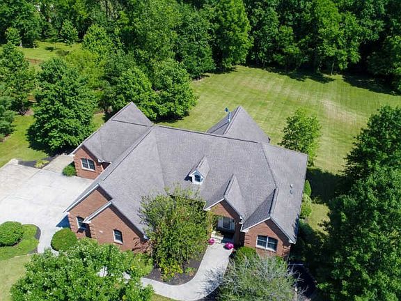 2nd image of 4019 Whispering Creek Ln