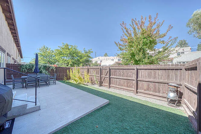 3 bed, 1400 sqft, $4,000 — Photo 4