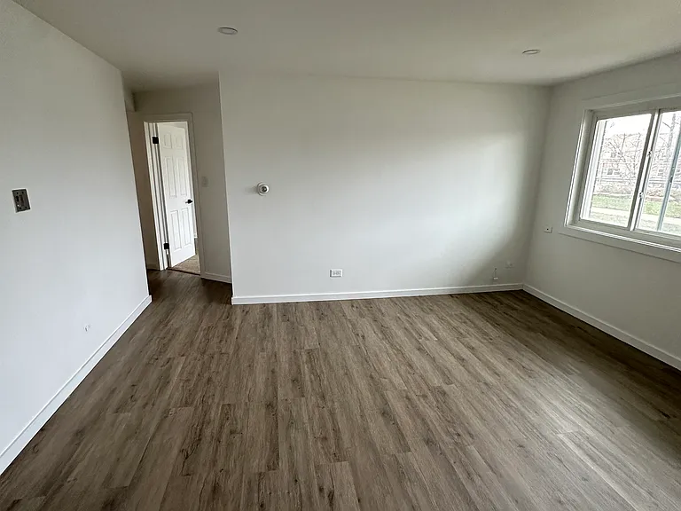 215 S Hale St — Photo 5