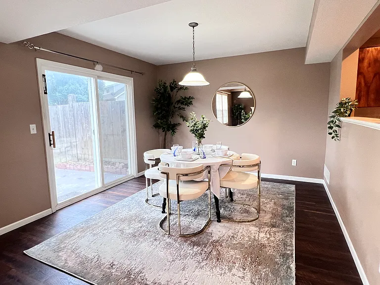 3511 Fieldstone Ct — Photo 2