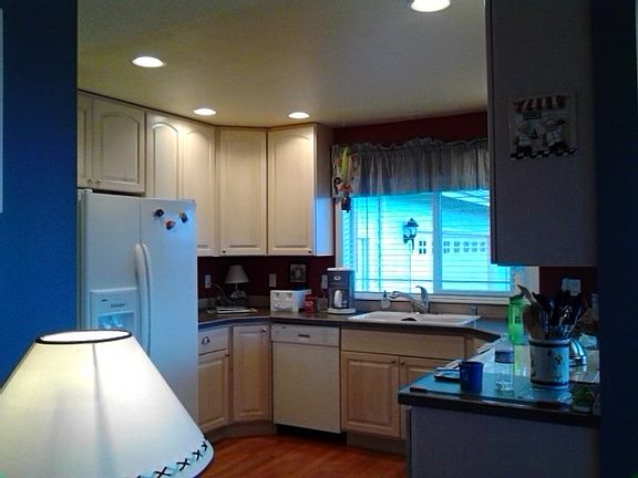Full kitchen