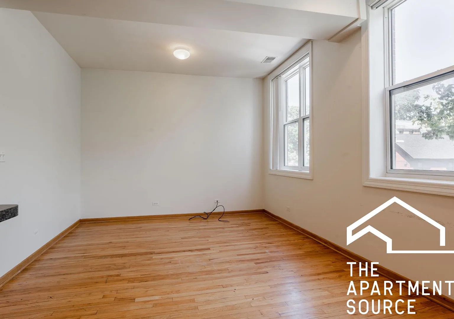 3 bed, $2,995 — Photo 3