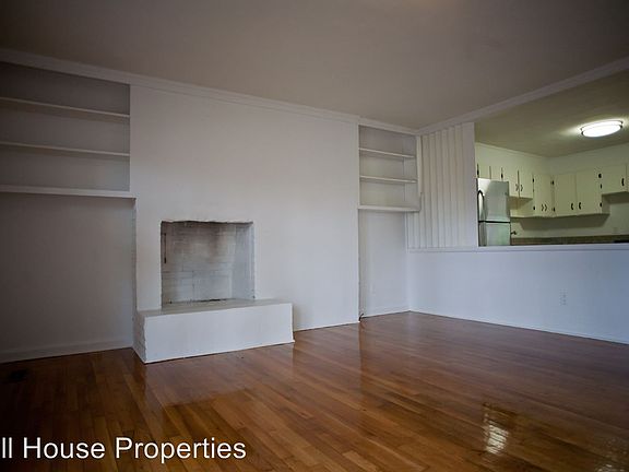 2nd image of 1207B Roosevelt Dr