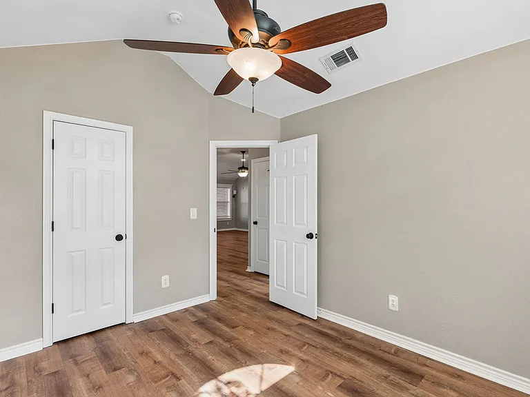 8109 Wharf St — Photo 18