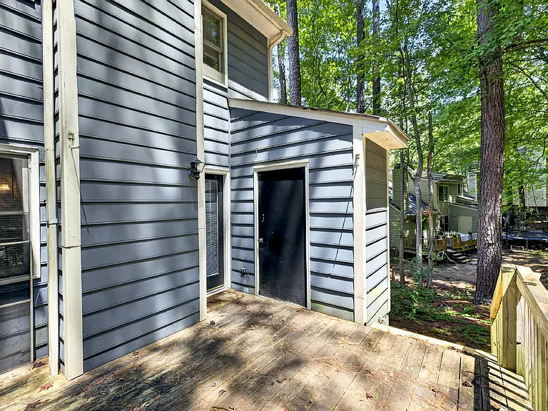 5541 Kaplan Dr #A — Photo 32