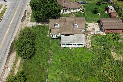 5th image of 475 SE 30th St